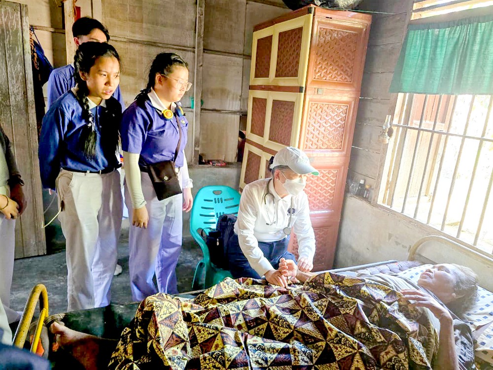 【印尼 亞齊特別行政區】洪災毀村就醫難 人醫志工伸援《人醫心傳》266期